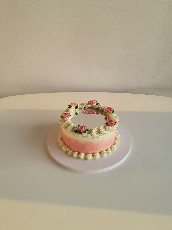 Mirror selfie cake