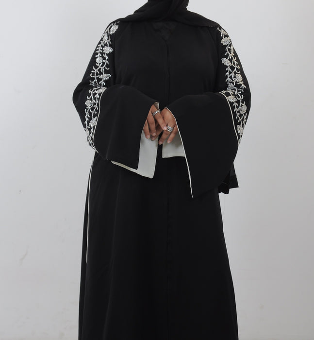 Elyanna Abaya