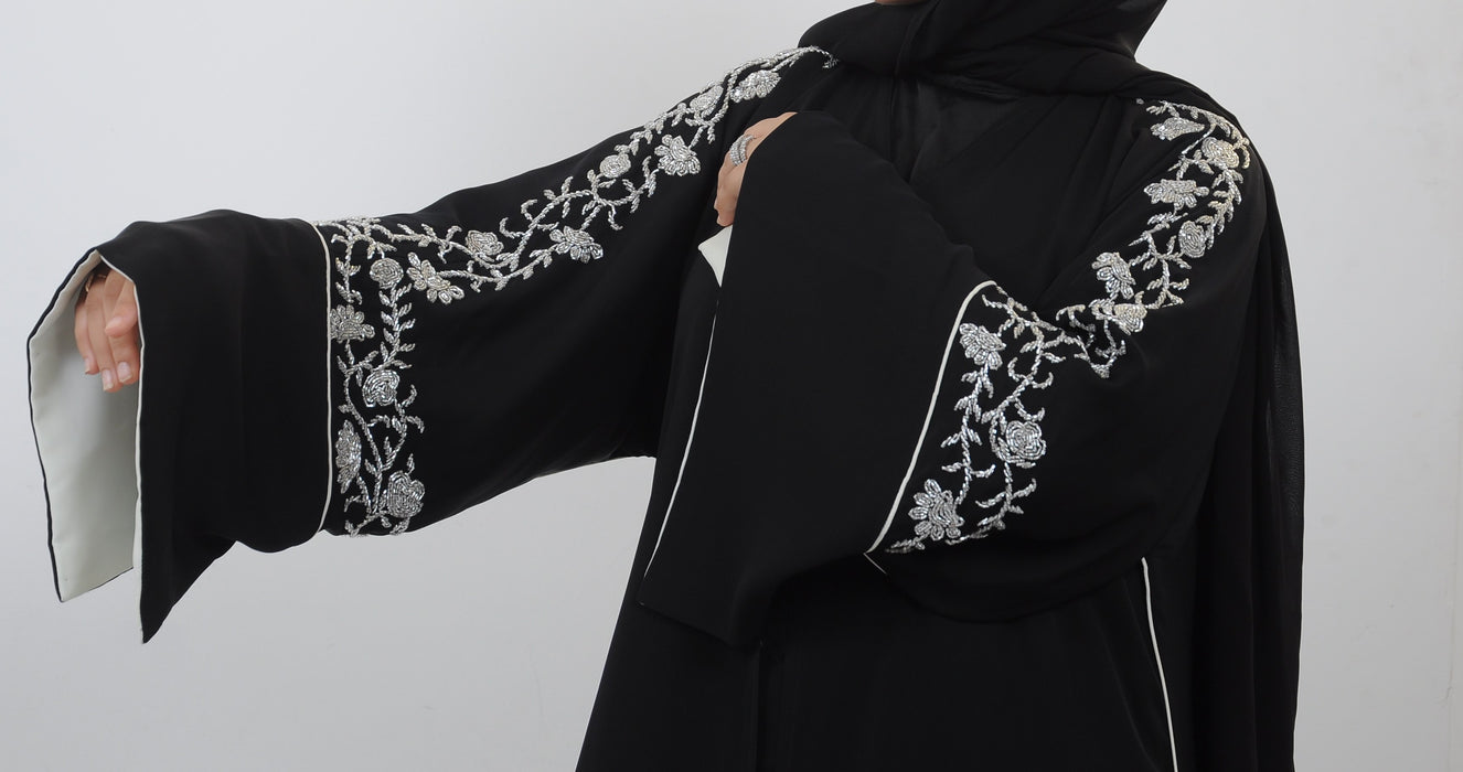 Elyanna Abaya