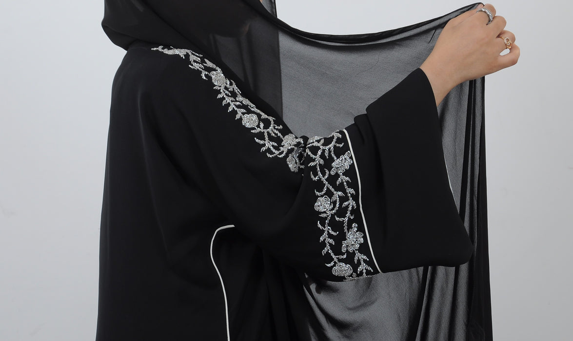 Elyanna Abaya