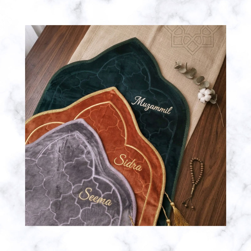 Personalized Velvet Prayer Mat & Gift Sets | Ramadan, Eid, Umrah, Hajj