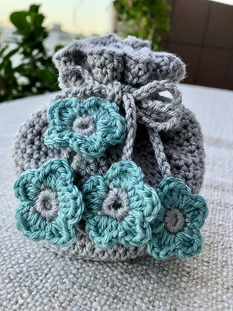 Onyx Flower Potli