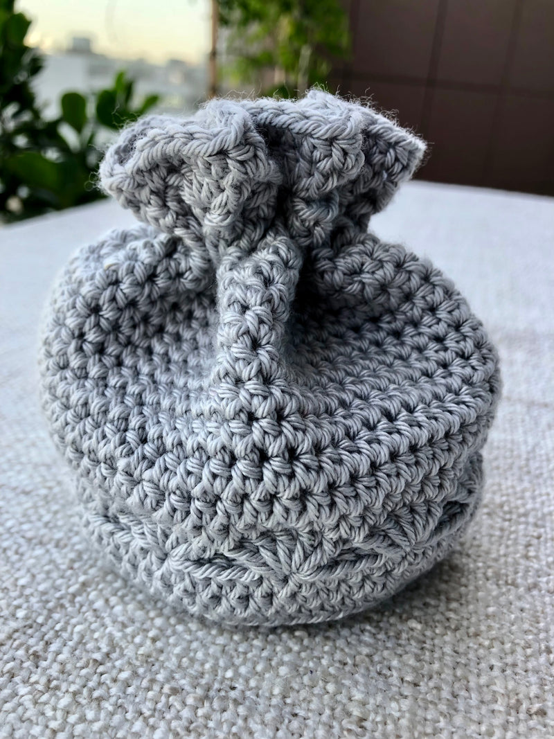 Onyx Flower Potli